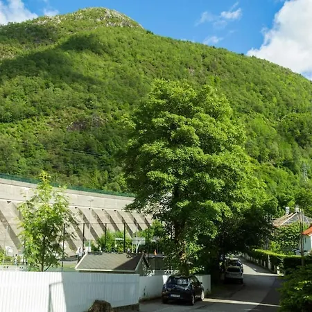 Dinbnb I Family-friendly & Spacious 2-bedroom With Parking Ferienhaus Bergen