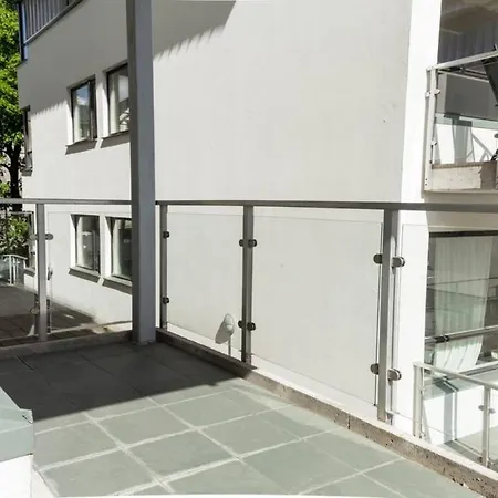 Ferienhaus Dinbnb I Family-friendly & Spacious 2-bedroom With Parking Bergen