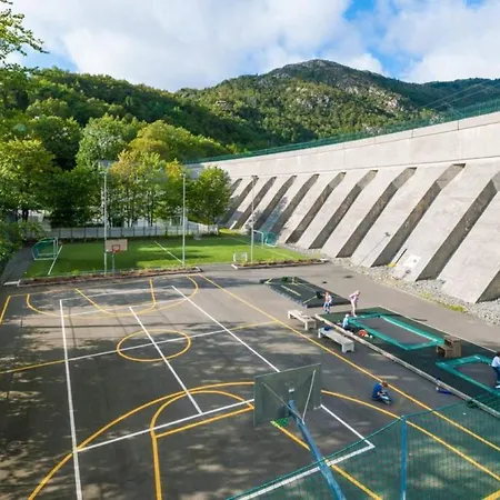 Dinbnb I Family-friendly & Spacious 2-bedroom With Parking Holiday home